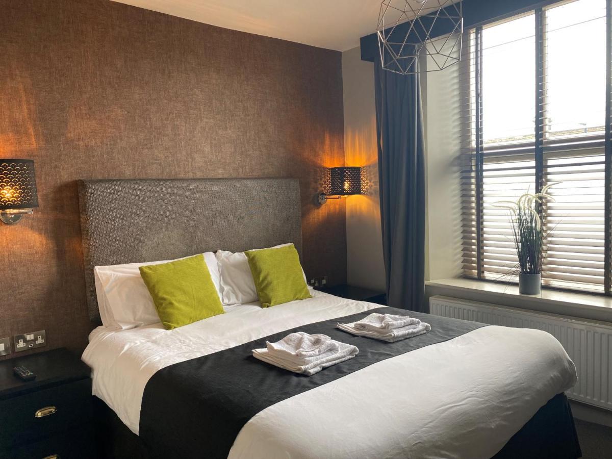The White Swan, Yeadon Hotel Room photo